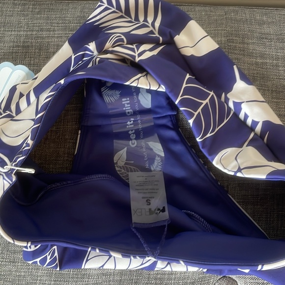 BNWT Crisscross Hourglass® Cheeky Bikini Bottoms - Blue Palm. Never used! - Picture 3 of 3